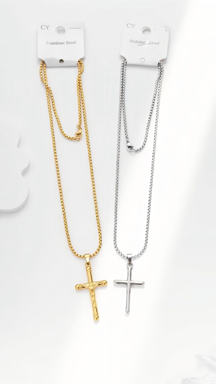 chic_mode_germogli_Collana Croce Cristo 3 In Acciaio