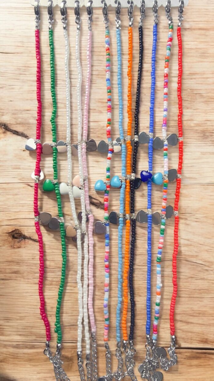 Cavigliera Multicolor Catena Perline Con Tre Cuori Chic Mode Germogli